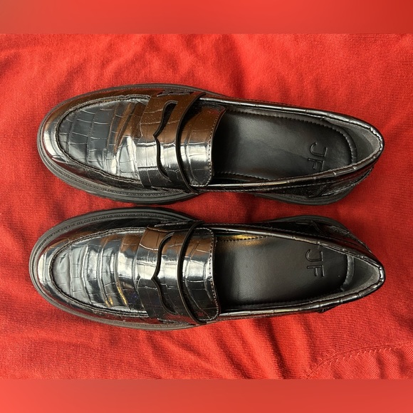 Colette Lug Sole Loafer - Picture 6 of 8